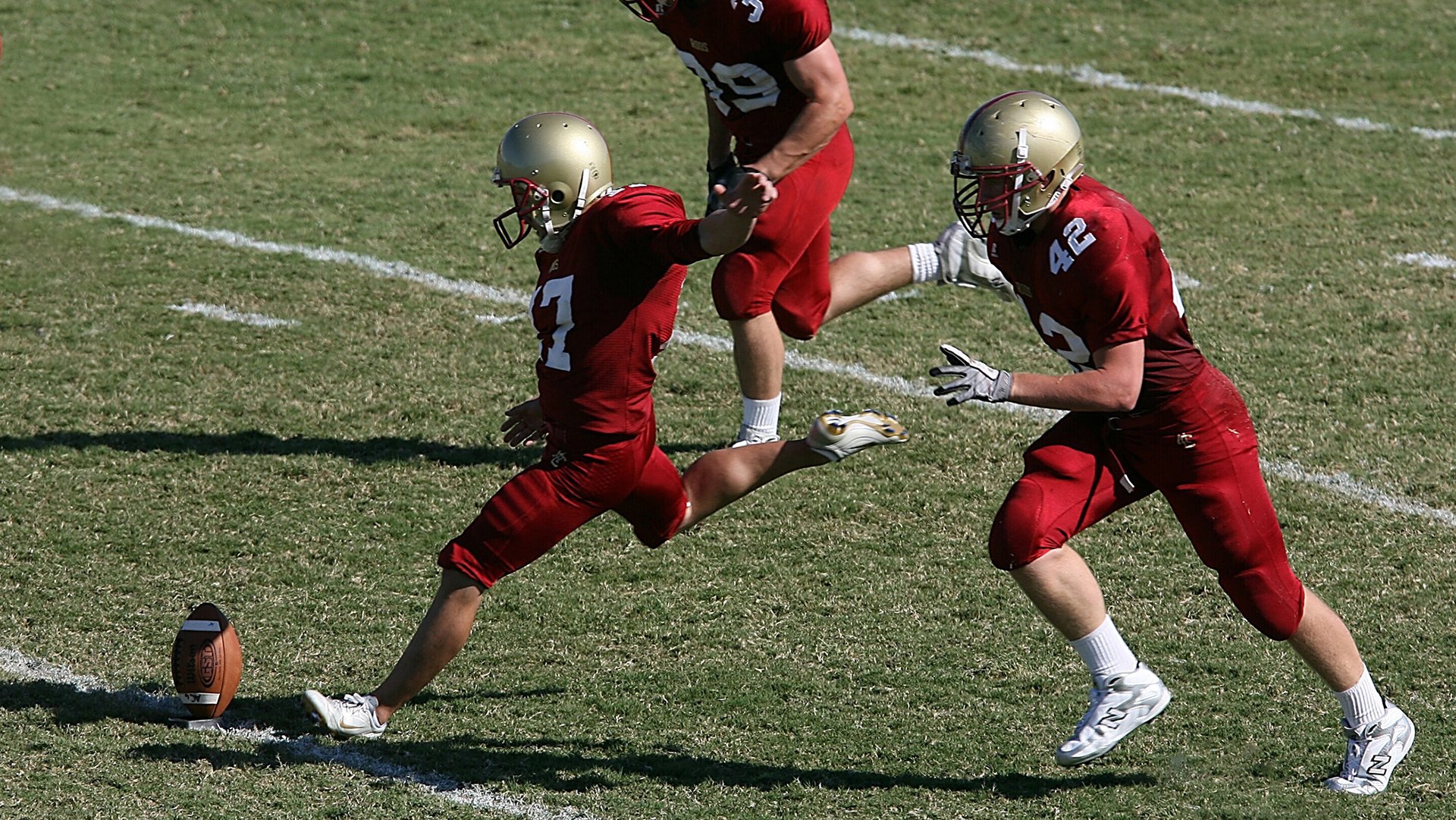 喀麦隆的怒吼与卡马文加的独舞，足球，第三世界的两种叙事